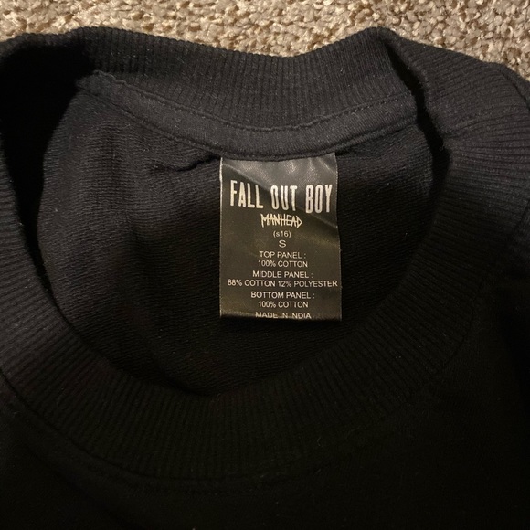 Fall Out Boy sweater - Picture 3 of 4